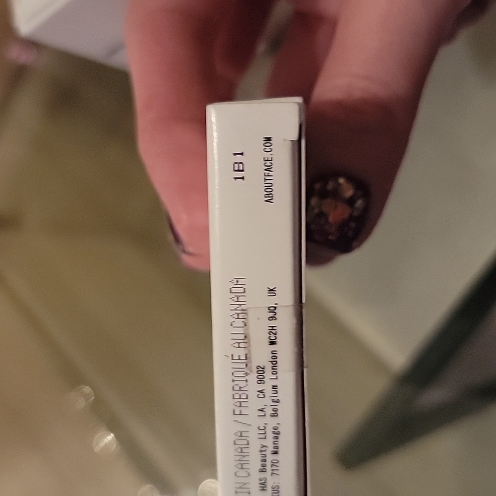 About face glow and highlight set. Full sized products never used or opened. - Picture 5 of 15